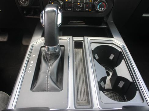Used 2020 Ford F150 XLT w/ Equipment Group 302A Luxury AWD/4WD image 28