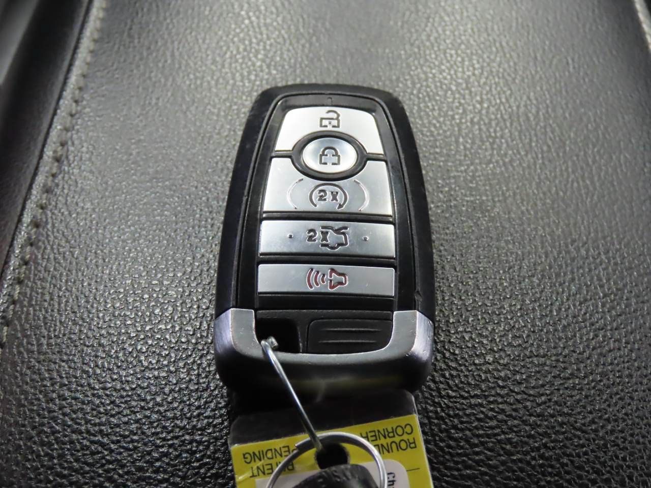 Used 2019 Ford Fusion Energi Titanium FWD image 19