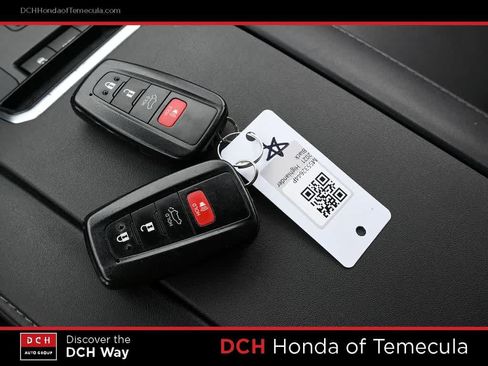 Used 2021 Toyota Highlander XLE FWD image 15