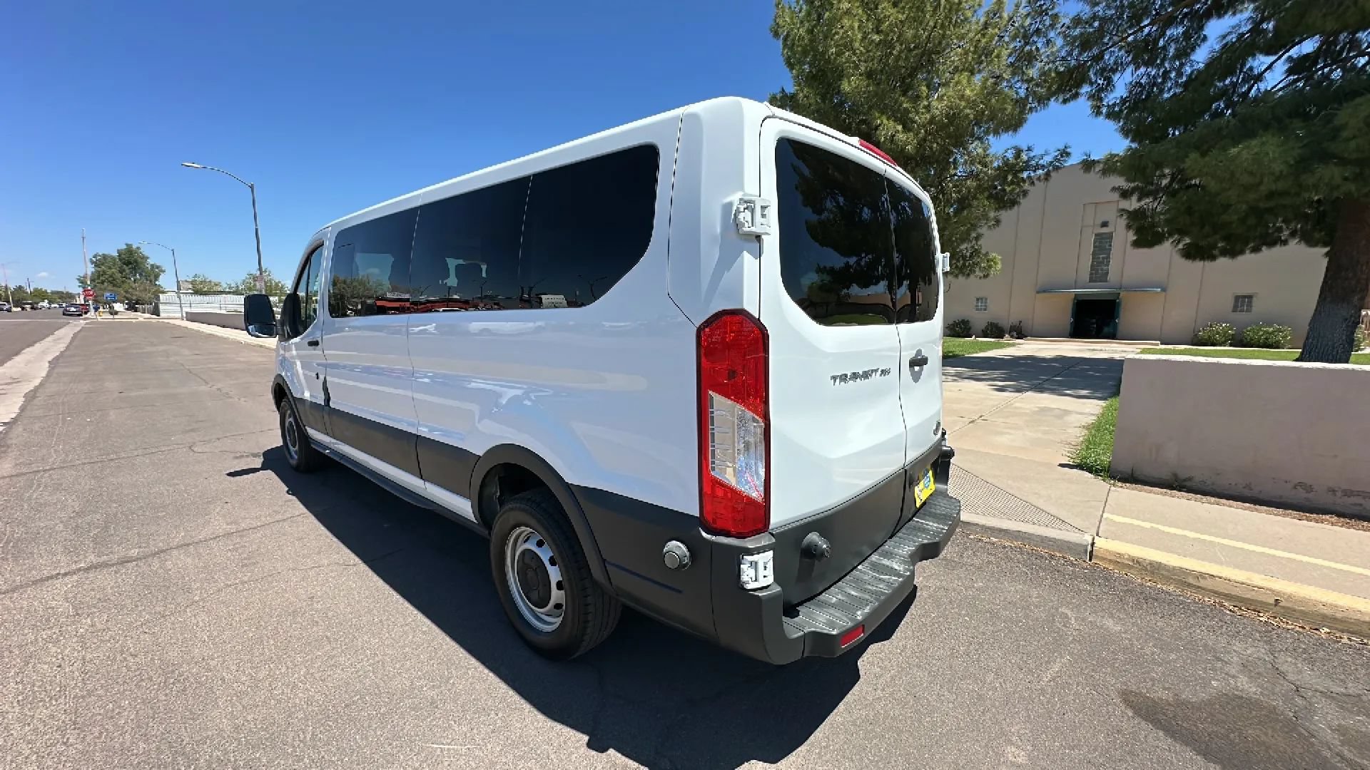 Used 2016 Ford Transit 350 XL RWD image 2