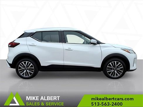Used 2021 Nissan Kicks SV image 8