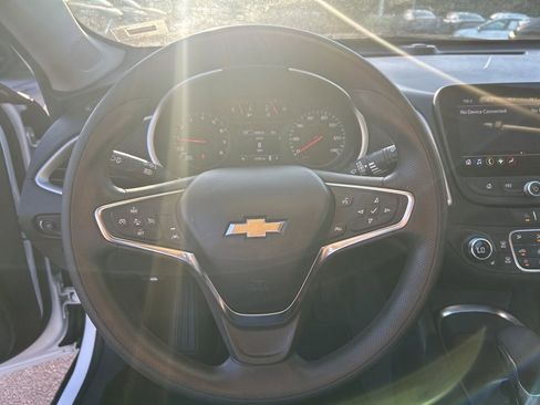 Used 2024 Chevrolet Malibu LT image 16