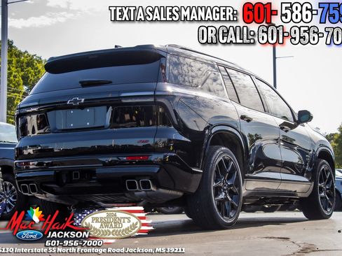 Used 2025 Chevrolet Traverse RS AWD/4WD image 4