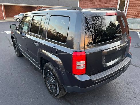 Used 2015 Jeep Patriot Sport image 5