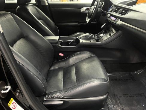 Used 2011 Lexus CT 200h Premium w/ Leather Pkg image 13