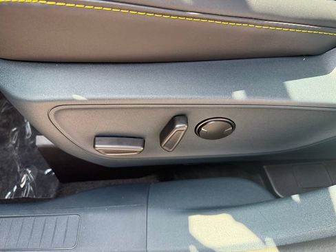 New 2025 Ford Maverick Lobo image 7