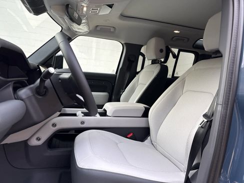 Used 2026 Land Rover Defender 110 S image 10