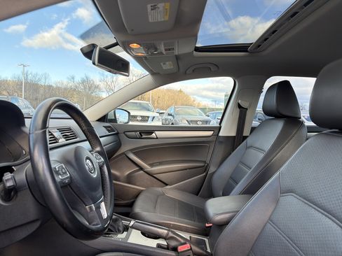 Used 2014 Volkswagen Passat 1.8T SE image 11