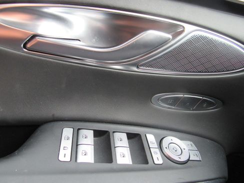 Used 2022 Genesis GV70 2.5T w/ Sport Prestige Package AWD/4WD image 18