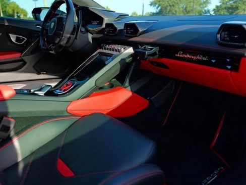 Used 2020 Lamborghini Huracan EVO AWD/4WD image 9