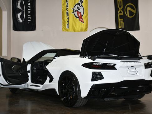 Used 2022 Chevrolet Corvette Stingray Preferred Conv w/ Z51 Performance Package RWD image 92