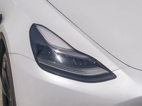 Used 2022 Tesla Model Y Long Range AWD/4WD image 4