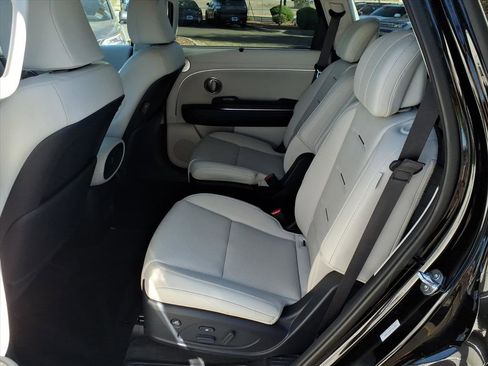 Used 2026 Hyundai Palisade Calligraphy image 15