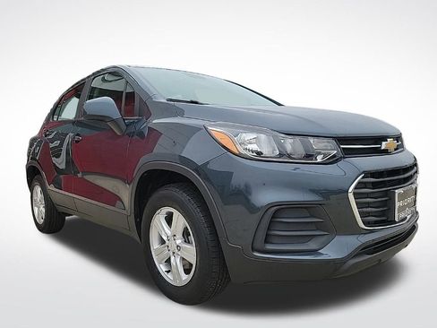 Used 2021 Chevrolet Trax LS image 7