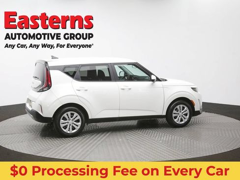 Used 2025 Kia Soul LX FWD image 43