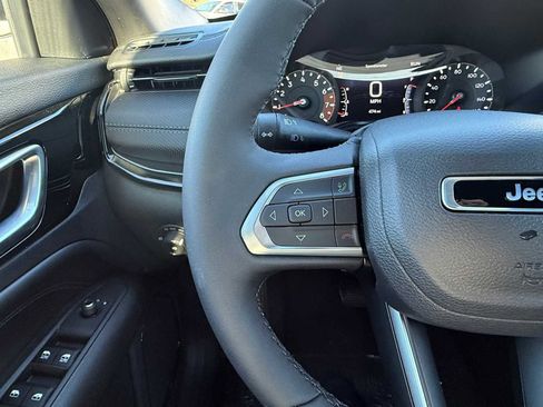 New 2026 Jeep Compass Limited image 11