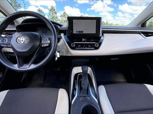 Certified 2025 Toyota Corolla LE image 15