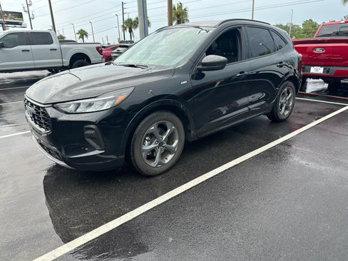 Used 2023 Ford Escape ST-Line w/ Tech Pack #1 FWD image 1