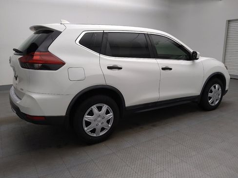 Used 2018 Nissan Rogue S AWD/4WD image 10