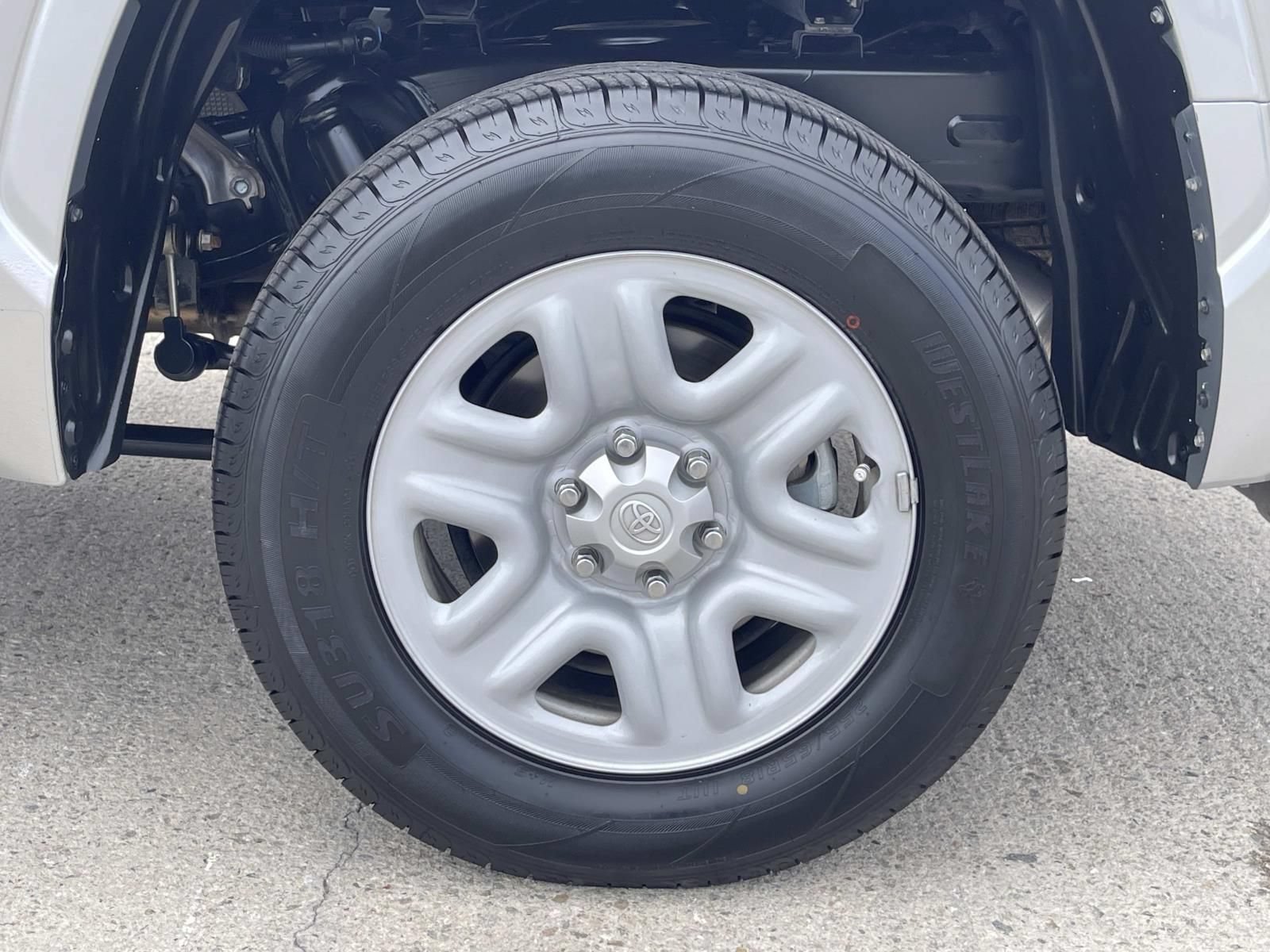 Used 2025 Toyota Tundra SR AWD/4WD image 25