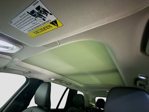 Used 2024 Volvo XC90 B5 Core w/ Climate Package image 27