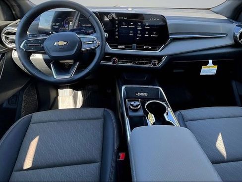 New 2026 Chevrolet Equinox LT image 5