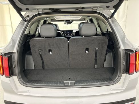 Certified 2022 Kia Sorento SX image 24