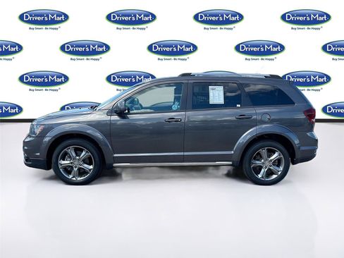 Used 2017 Dodge Journey Crossroad FWD image 4