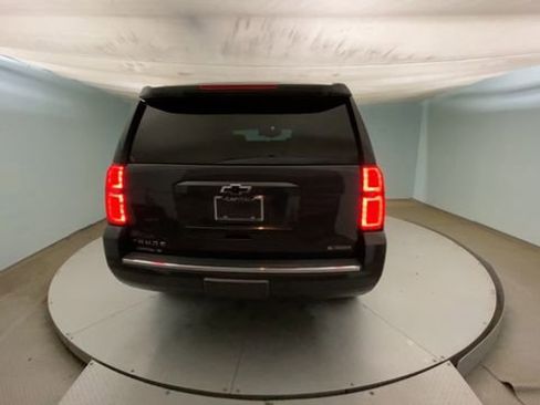Used 2018 Chevrolet Tahoe Premier AWD/4WD image 3
