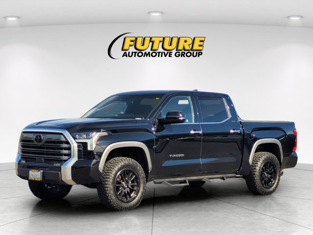 Used 2025 Toyota Tundra Limited AWD/4WD image 5