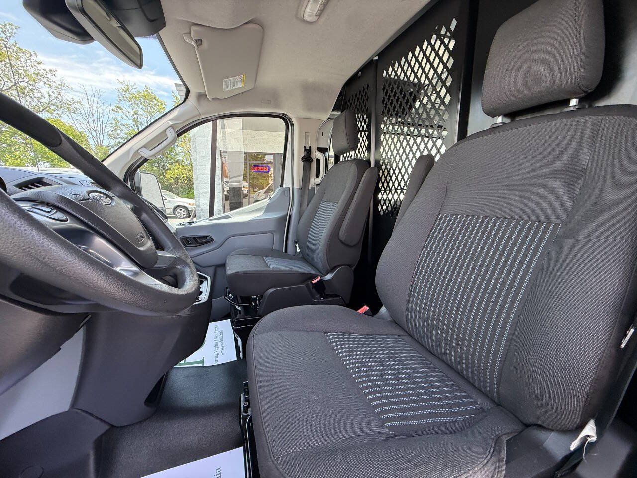 Used 2019 Ford Transit 250 130 Low Roof w/ Exterior Upgrade Package RWD image 14