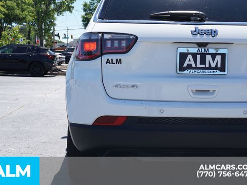 Used 2025 Jeep Compass Limited AWD/4WD image 17