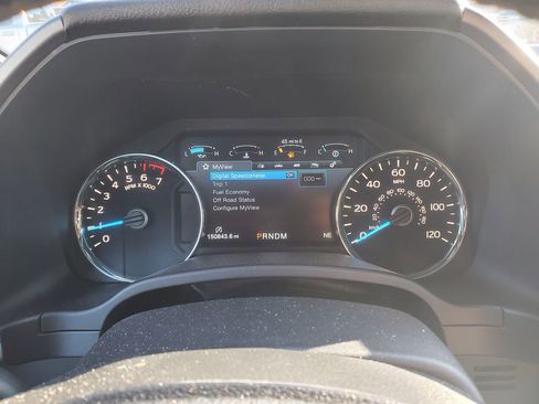 Used 2017 Ford F150 Platinum w/ Equipment Group 701A Luxury image 17