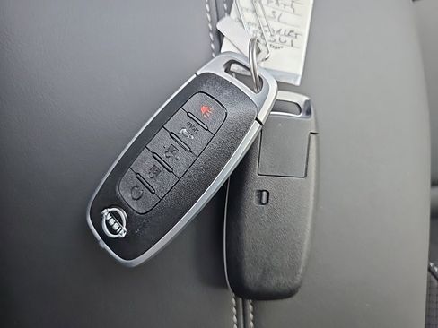 New 2025 Nissan Pathfinder SL image 42