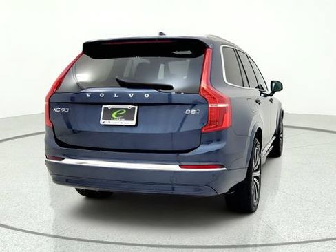 Used 2024 Volvo XC90 B5 Core AWD/4WD image 8