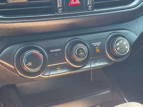 Used 2021 Kia Forte GT-Line image 28