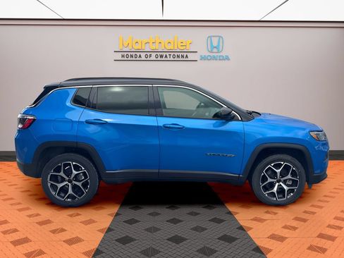 Used 2025 Jeep Compass Limited AWD/4WD image 6