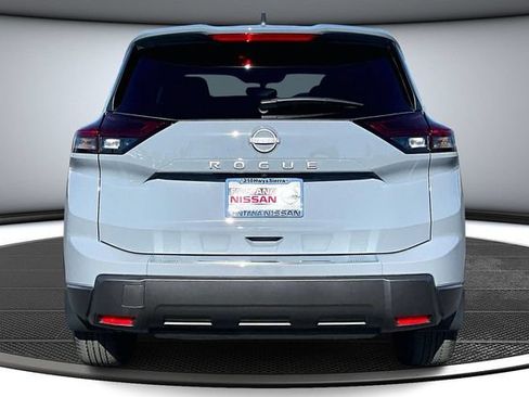 New 2026 Nissan Rogue SV FWD image 4