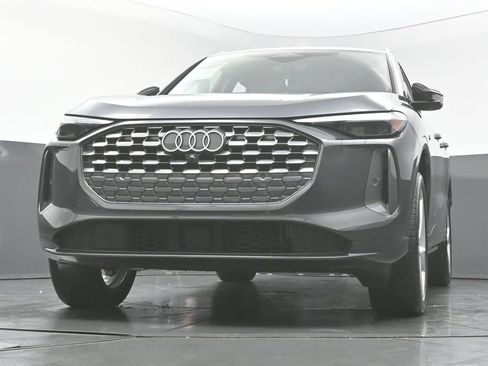 Used 2025 Audi Q5 Premium Plus w/ Premium Plus AWD/4WD image 47