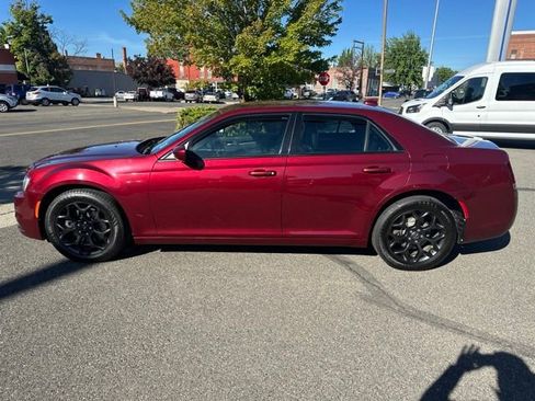 Used 2019 Chrysler 300 S AWD/4WD image 6