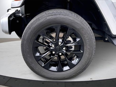 Certified 2023 Jeep Wrangler Sahara image 33