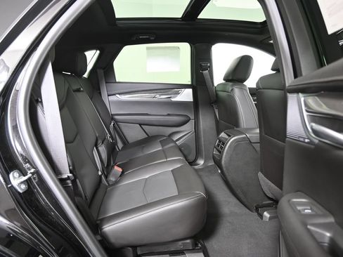 Used 2025 Cadillac XT5 Sportv w/ Technology Package AWD/4WD image 16