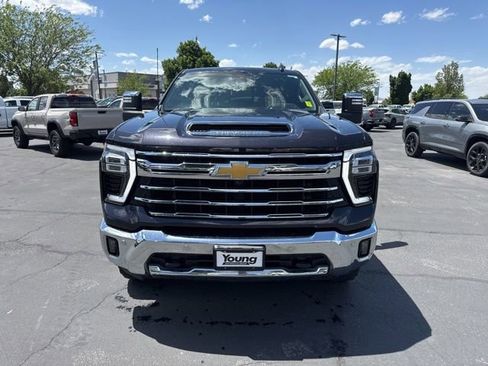 Used 2024 Chevrolet Silverado 2500 LTZ w/ LTZ Texas Edition AWD/4WD image 2