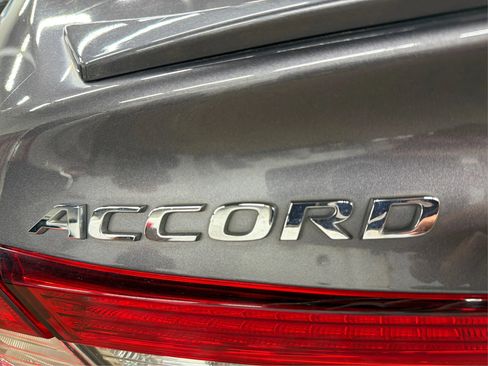 Used 2018 Honda Accord Sport image 35
