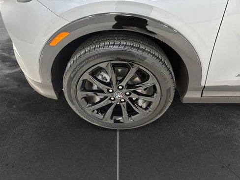 Used 2025 Buick Encore GX Sport Touring w/ Experience Buick Package image 9