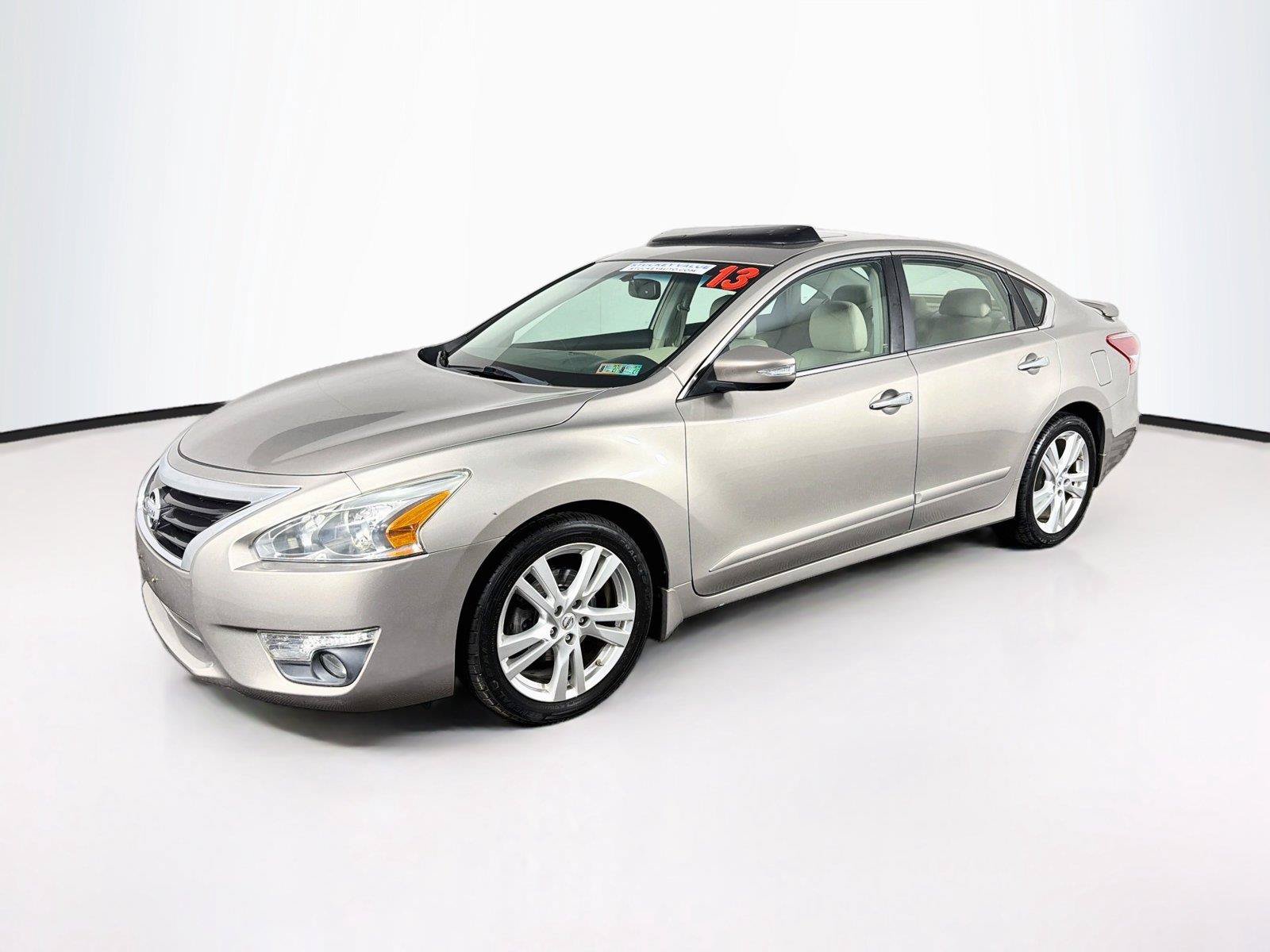 Used 2013 Nissan Altima 3.5 SL w/ Technology Pkg FWD image 7
