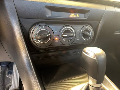 Used 2014 MAZDA MAZDA3 i Touring image 18