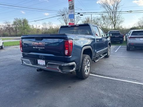 Used 2021 GMC Sierra 1500 4x4 Crew Cab w/ Sierra Value Package image 4