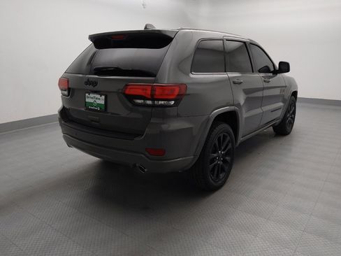 Used 2019 Jeep Grand Cherokee Altitude AWD/4WD image 9