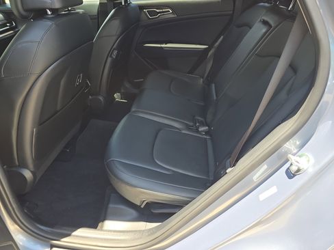 Certified 2025 Kia Sportage EX FWD image 16
